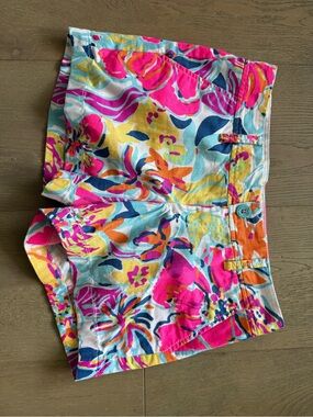 Lilly Pulitzer Tropical Floral Callahan Cotton Women’s Shorts - Multi colors